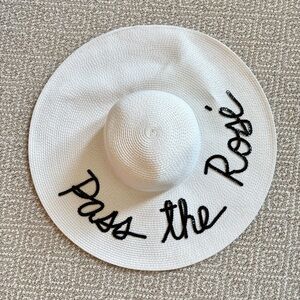 BORN+MADE Pass The Rose Hat